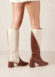 Chalk Gingerbread Brown Warm White sold by Alohas