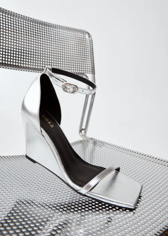 Gata Shimmer Silver Leather Sandals sold by Alohas
