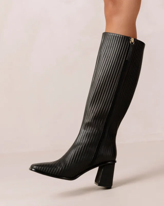 East Pleated Black sold by Alohas
