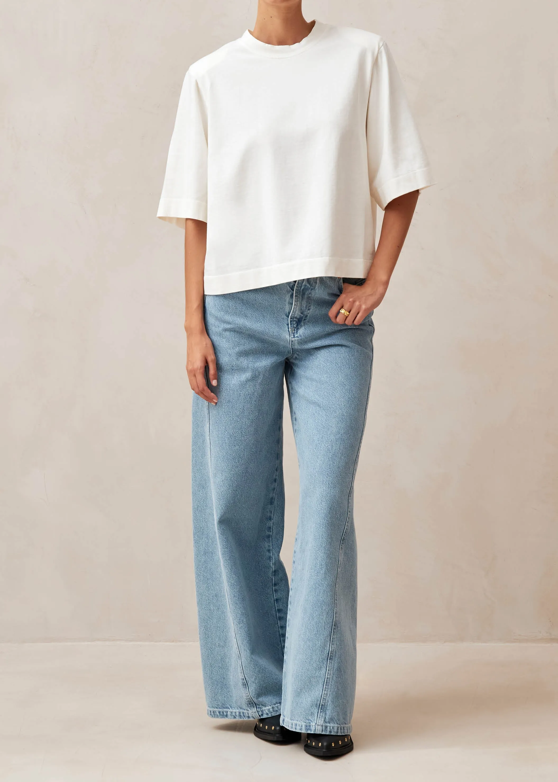 Capa White Tshirt sold by Alohas product image thumbnail 2