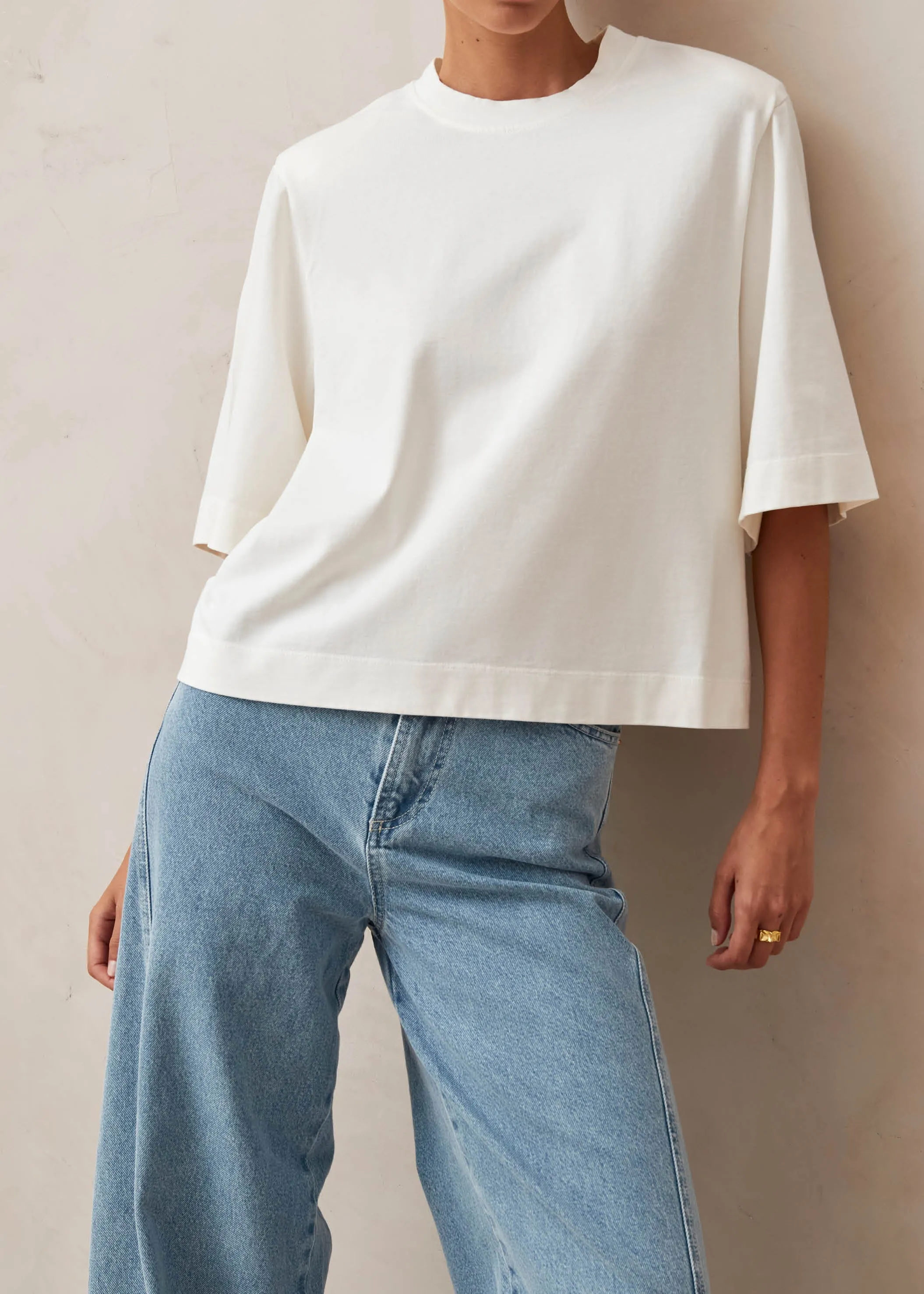 Capa White Tshirt sold by Alohas