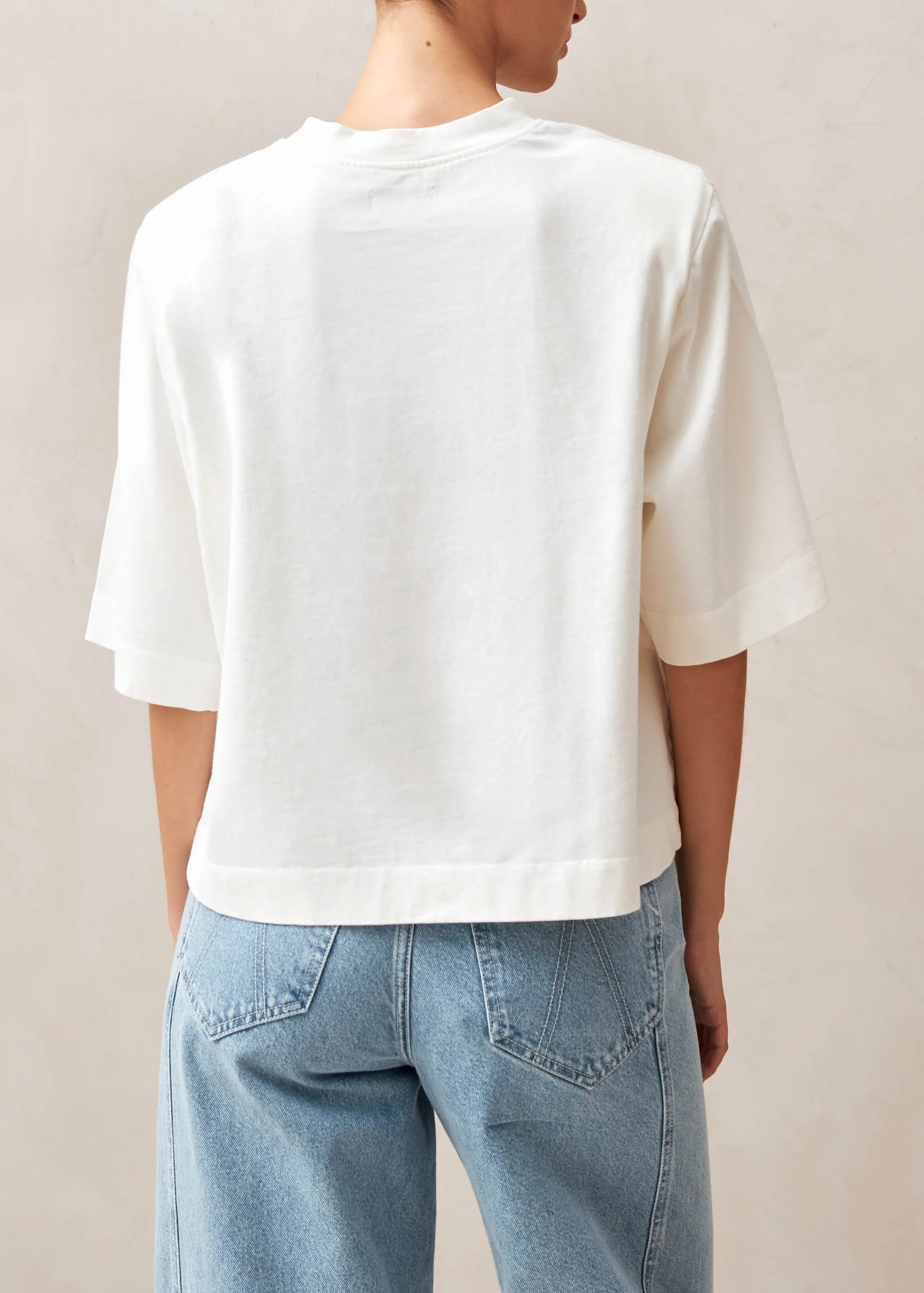 Capa White Tshirt sold by Alohas product image thumbnail 5