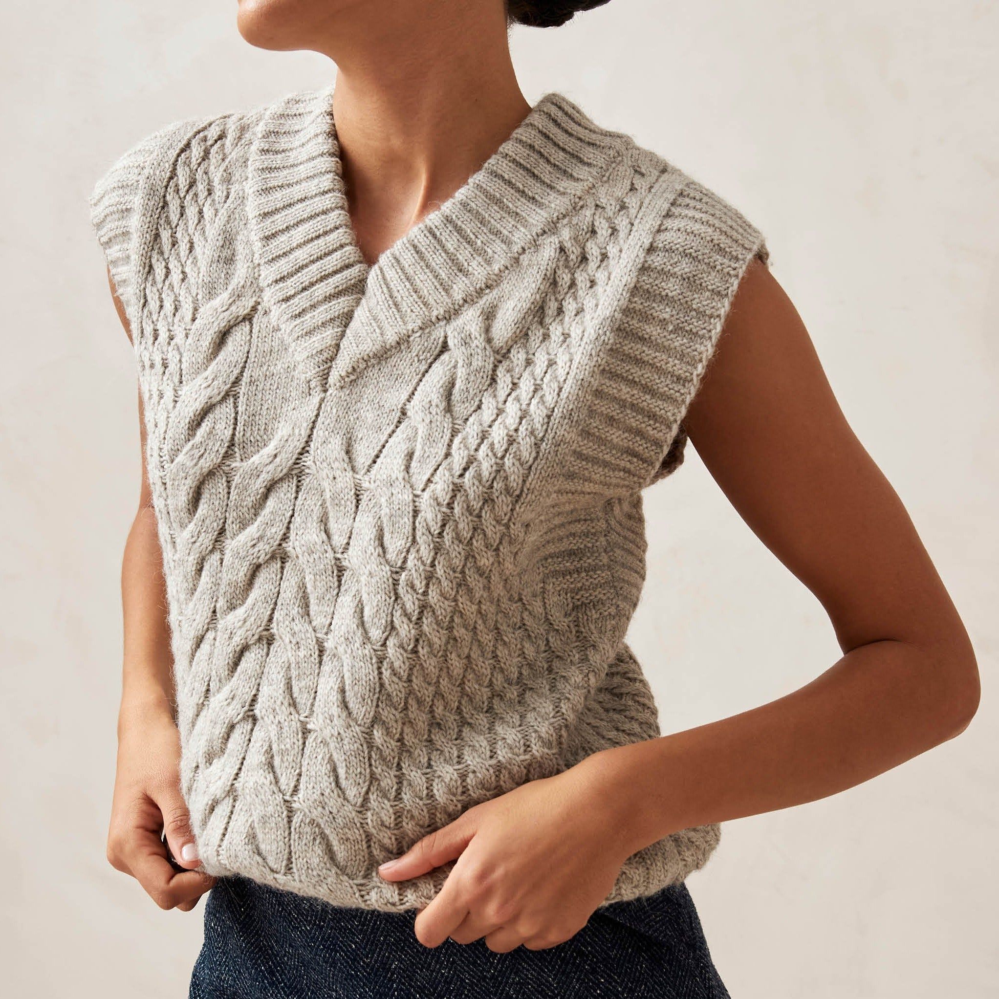 Cosy Gray Tricot Vest sold by Alohas product image thumbnail 3