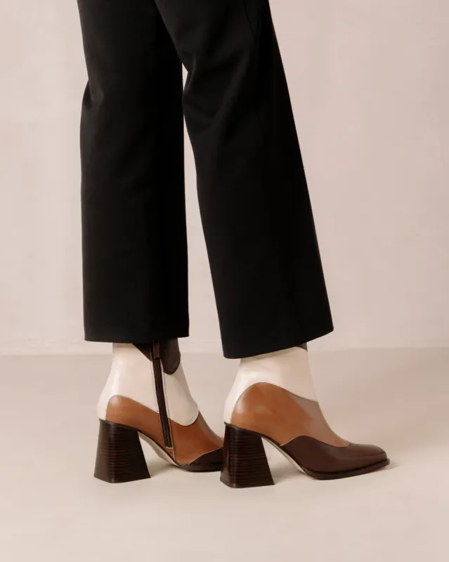 Shaka Bicolor Black Cream Leather Sandals sold by Alohas