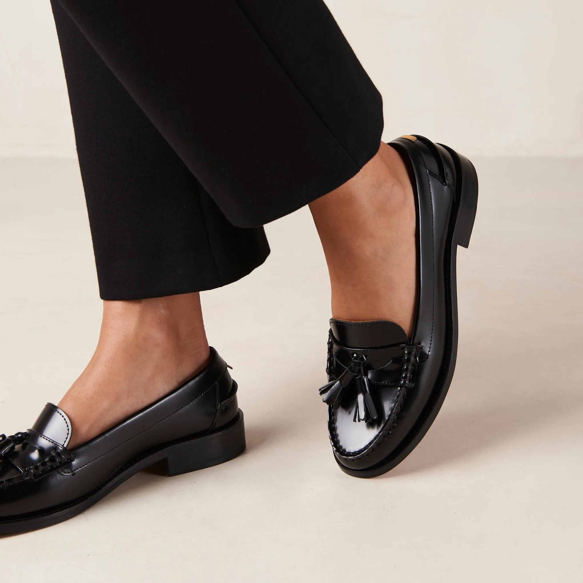 Terrane Black Leather Loafers sold by Alohas product image thumbnail 2