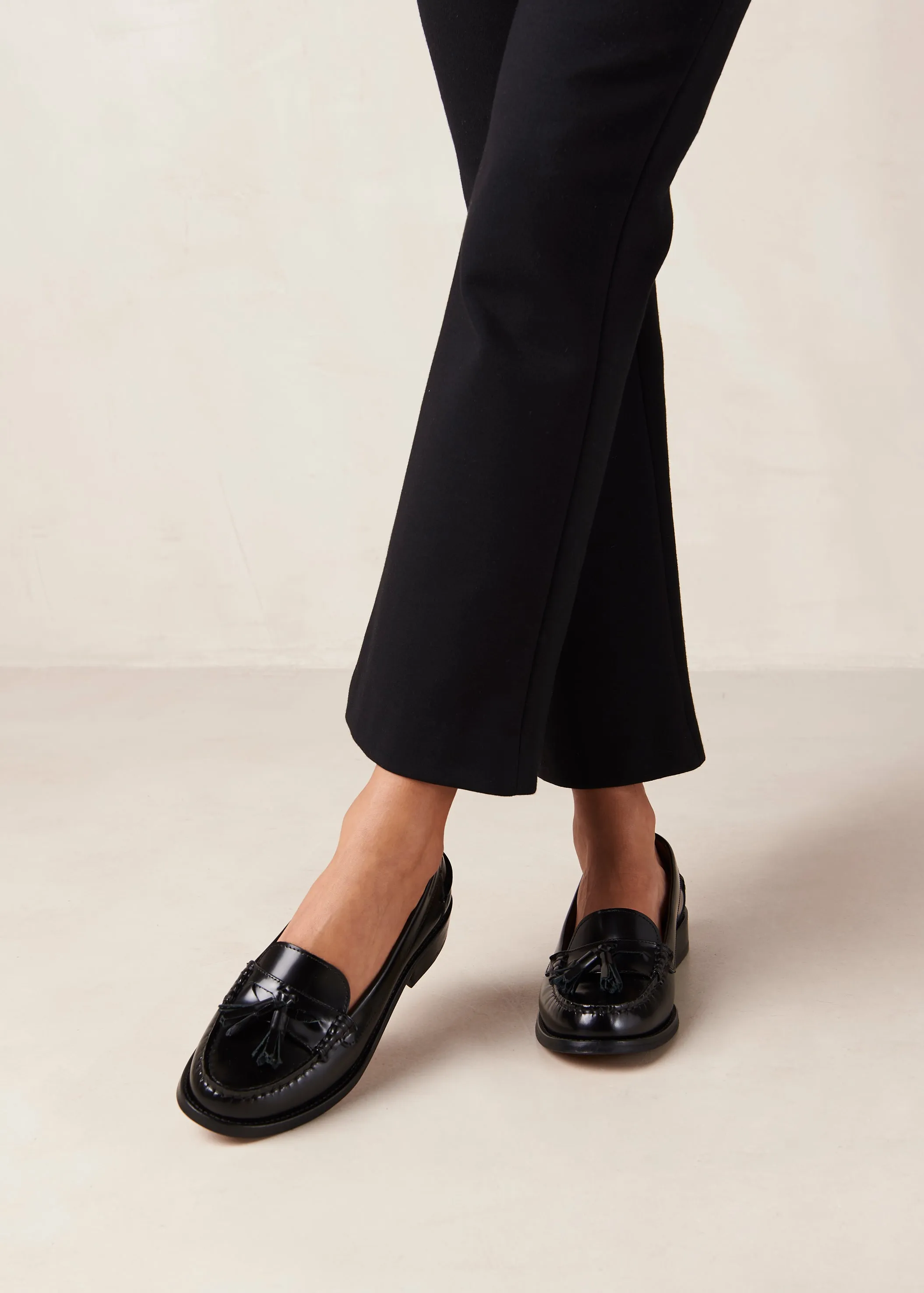 Terrane Black Leather Loafers sold by Alohas product image thumbnail 3