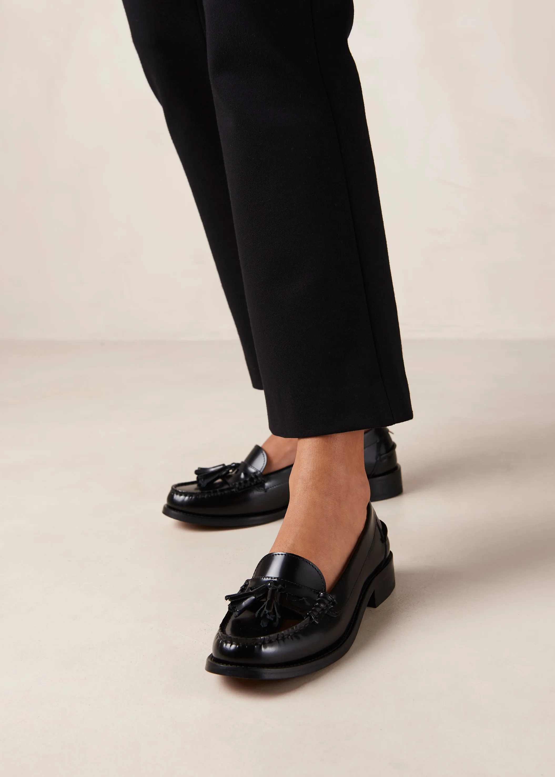 Terrane Black Leather Loafers sold by Alohas product image thumbnail 5