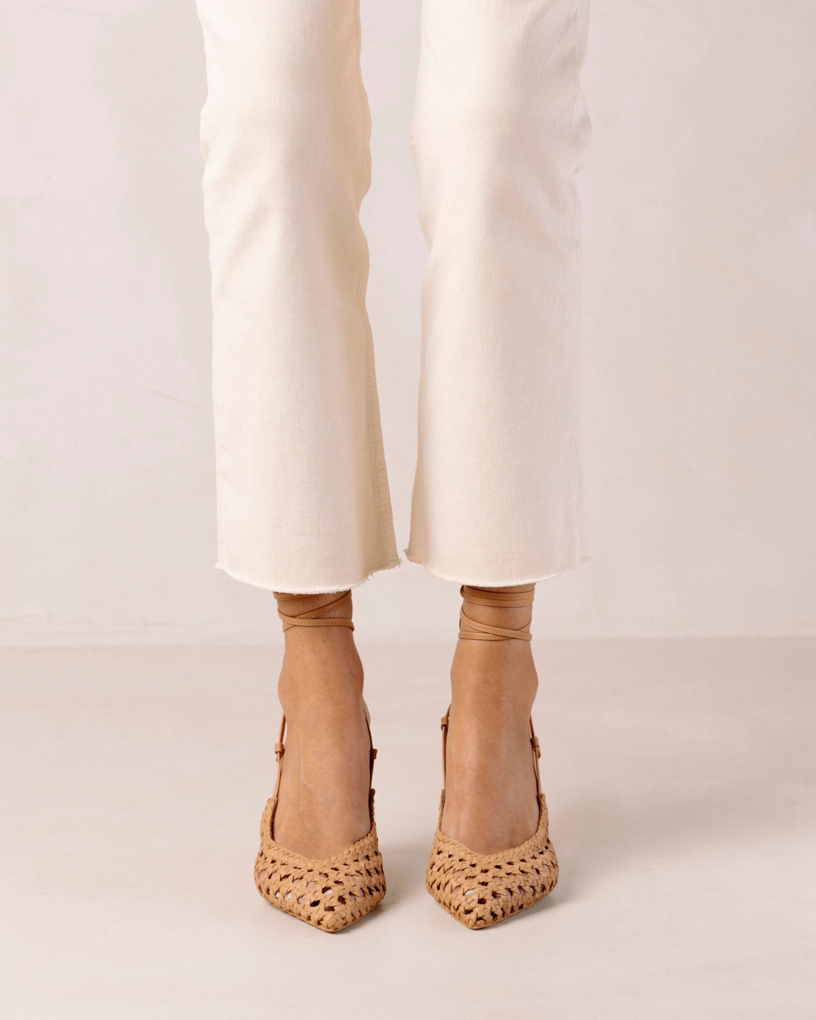 Sandstorm Camel Leather Pumps sold by Alohas product image thumbnail 5