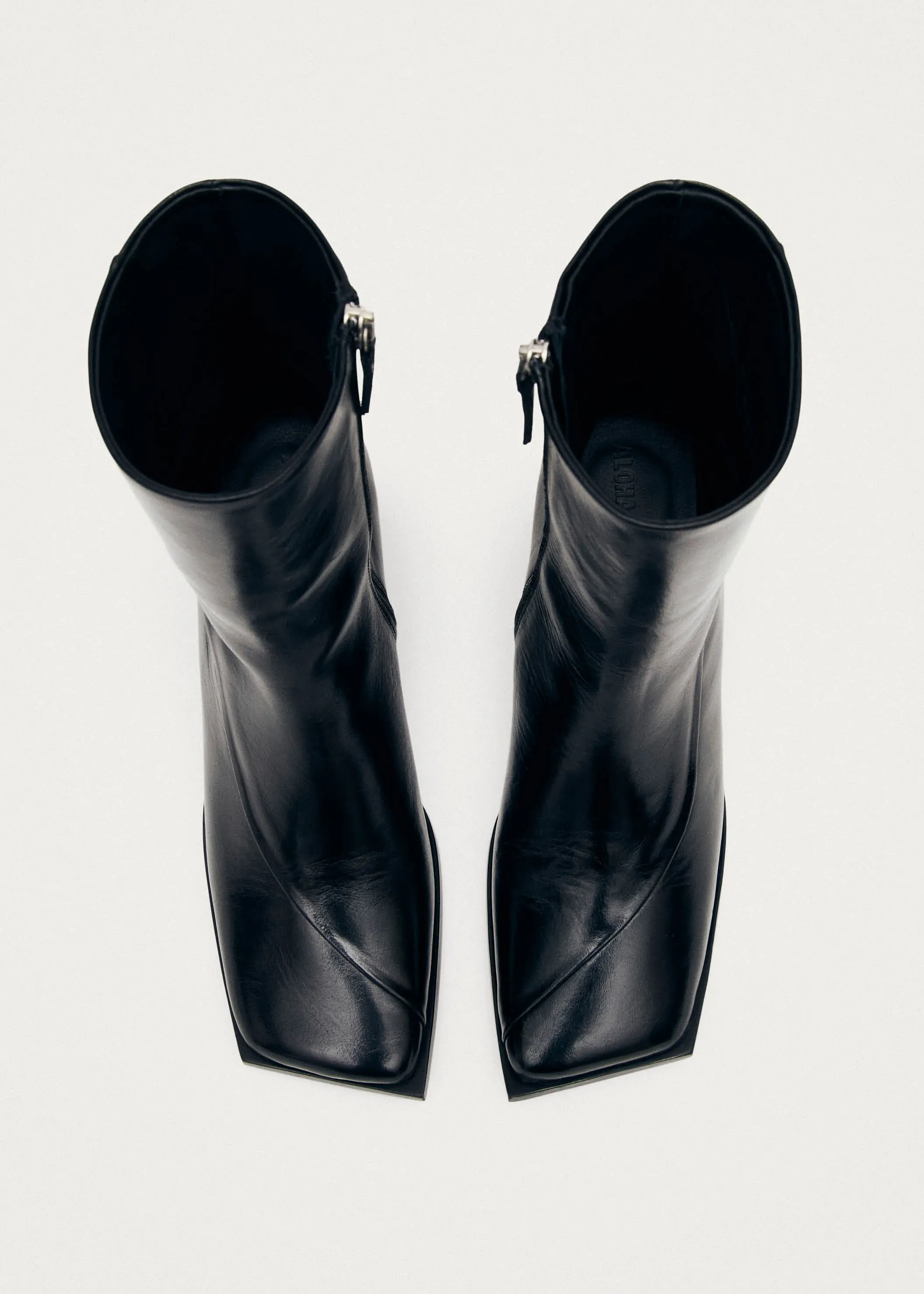 Chantal Black Leather Ankle Boots sold by Alohas product image thumbnail 5