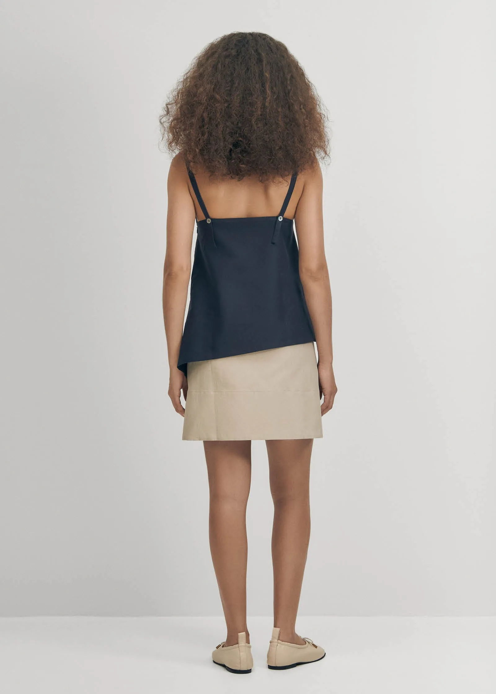 Valeria Bicolor Navy Cream Dress sold by Alohas product image thumbnail 4