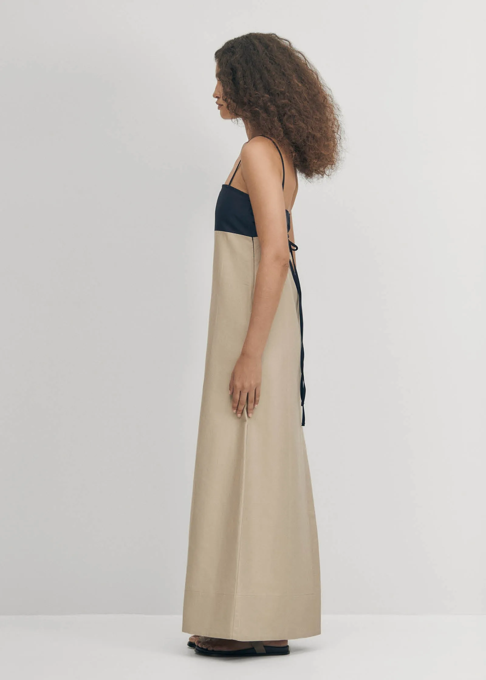 Alana Bicolor Navy Cream Dress sold by Alohas product image thumbnail 5