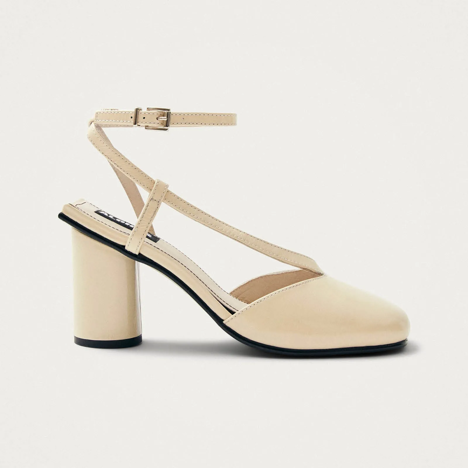Dara Onix Cream Leather Pumps sold by Alohas product image thumbnail 3