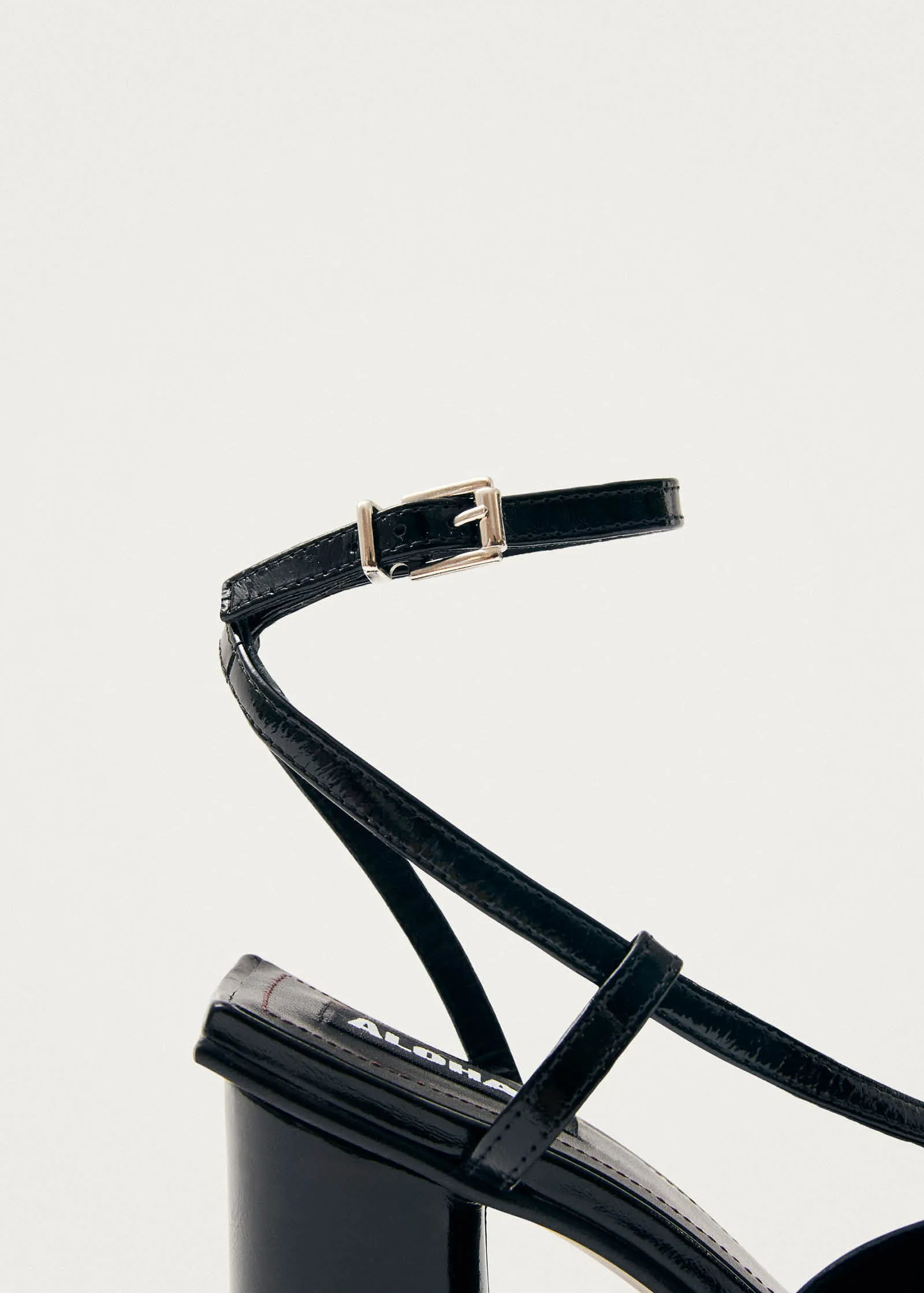 Dara Onix Black Leather Pumps sold by Alohas product image thumbnail 5