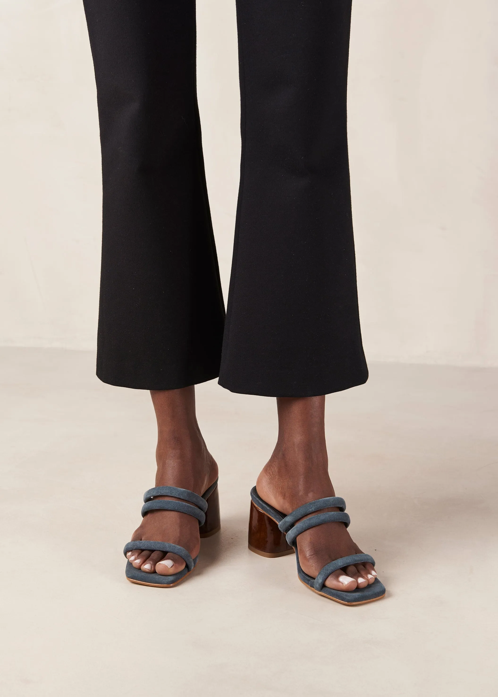 Indiana Grey Leather Sandals sold by Alohas product image thumbnail 4