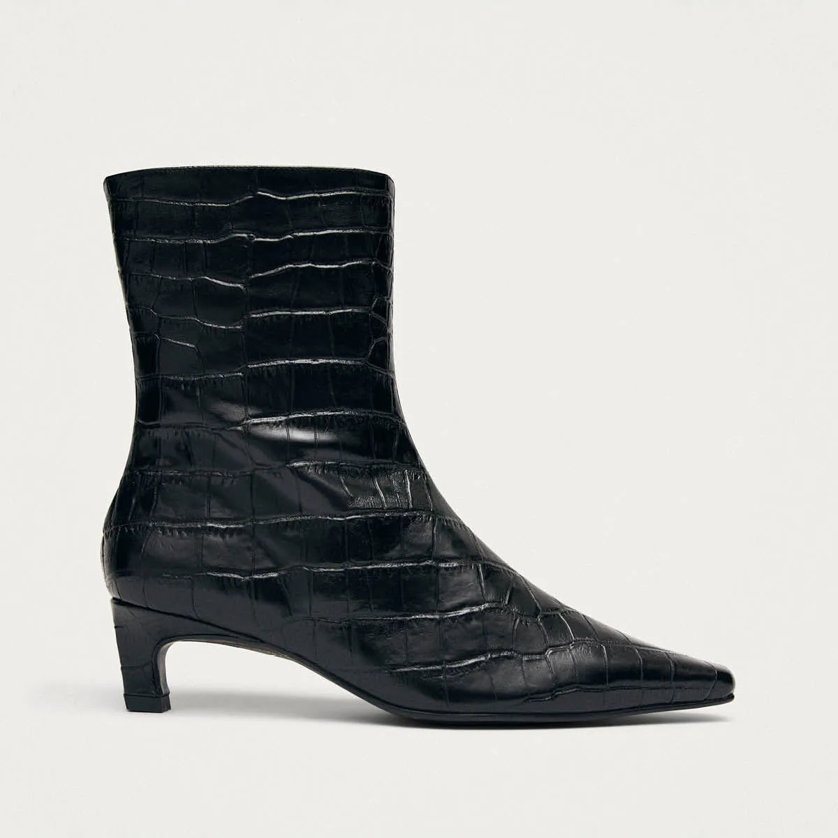 Ambar Alli Black Leather Ankle Boots sold by Alohas product image thumbnail 3