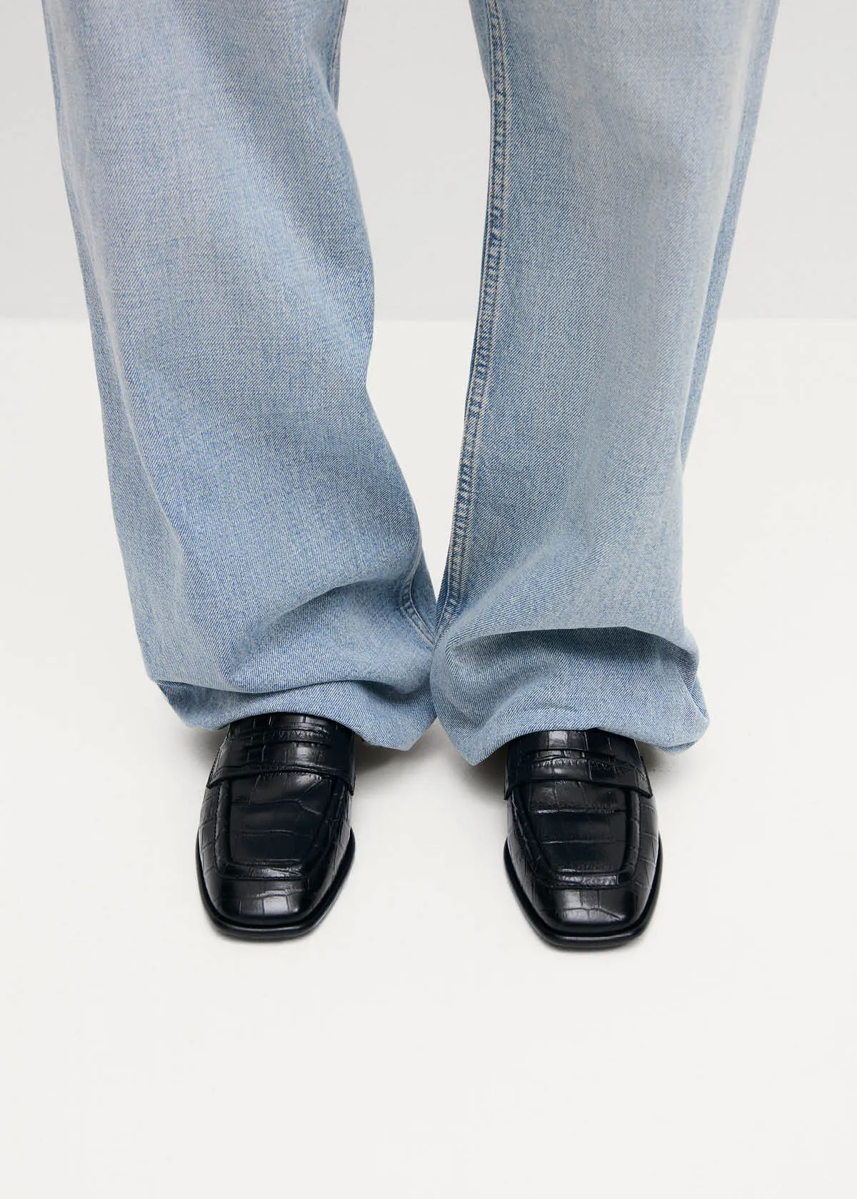 Zaha Alli Black Leather Loafers sold by Alohas product image thumbnail 2