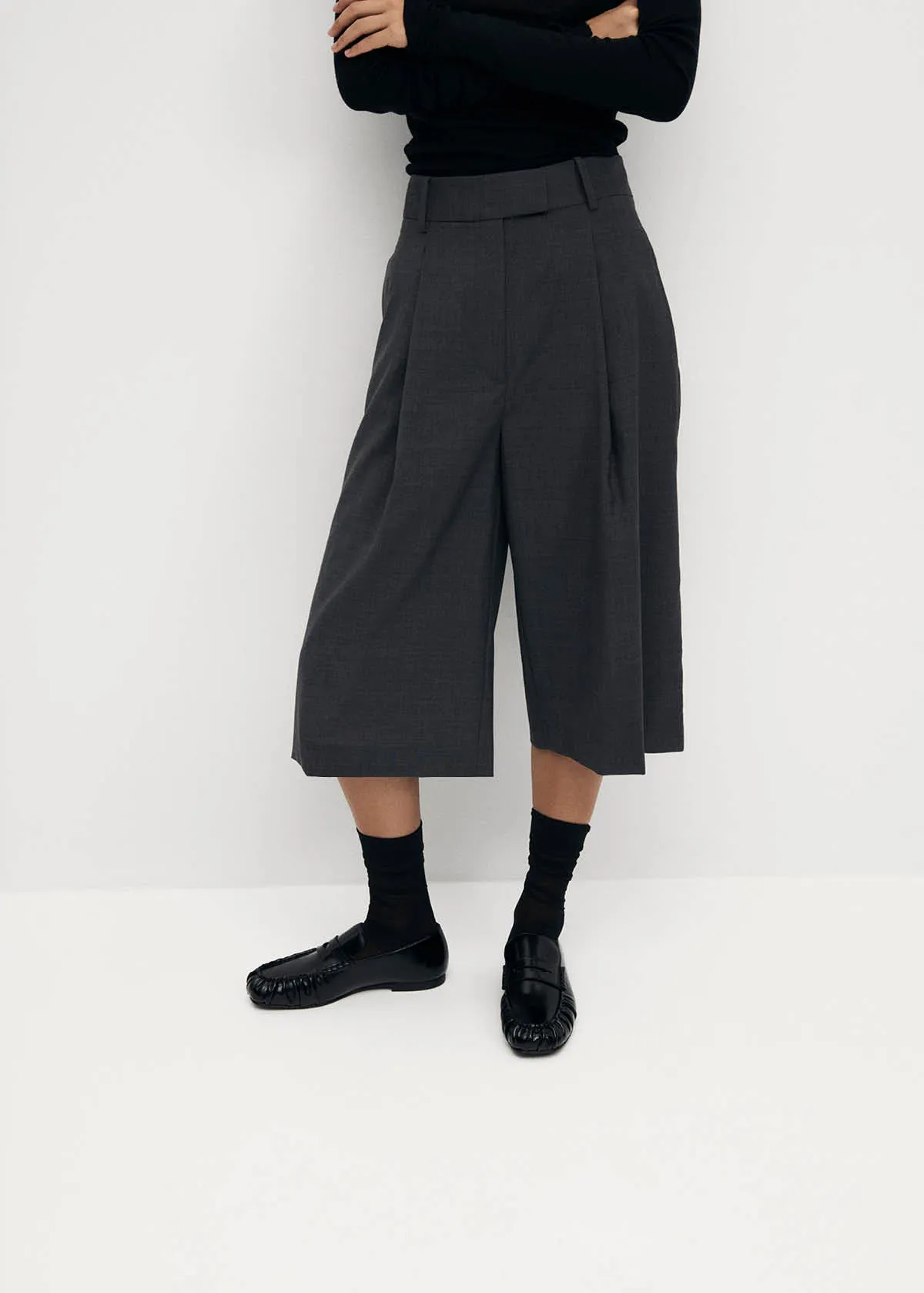 Aven Black Leather Loafers sold by Alohas product image thumbnail 2