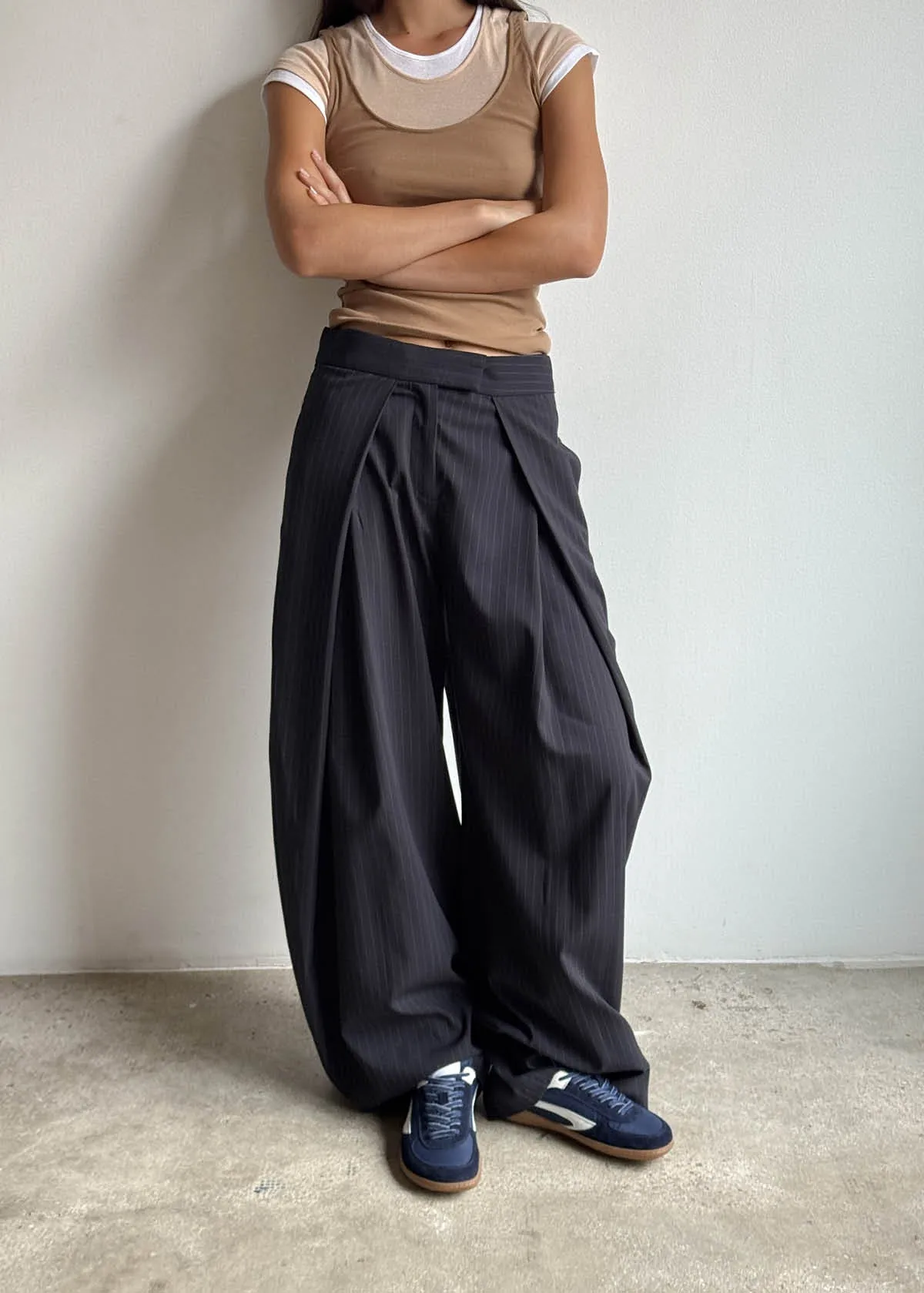 Tb.83 Navy Barefoot Sneakers sold by Alohas product image thumbnail 2