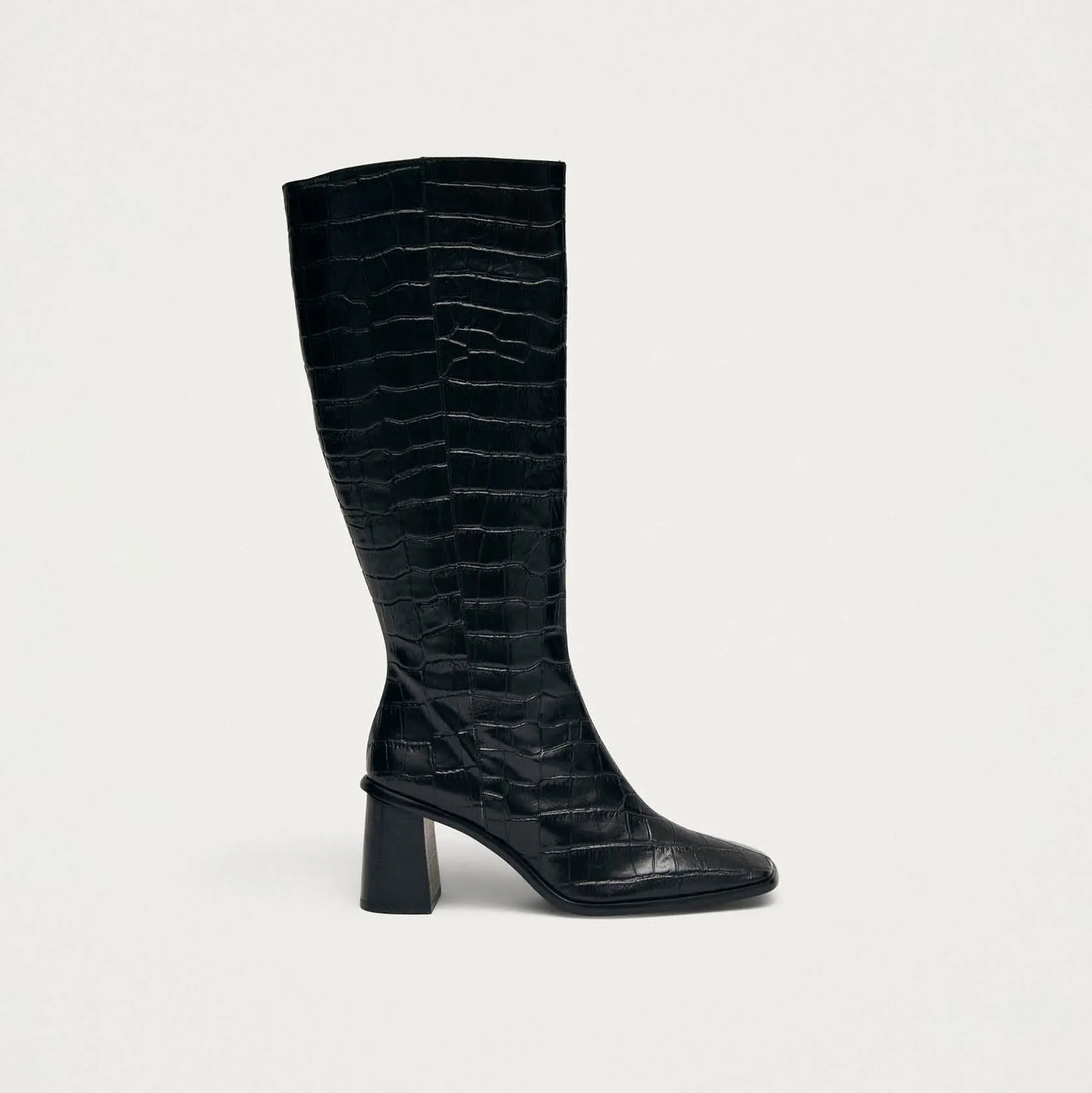 East Alli Total Black Leather Boots sold by Alohas product image thumbnail 3
