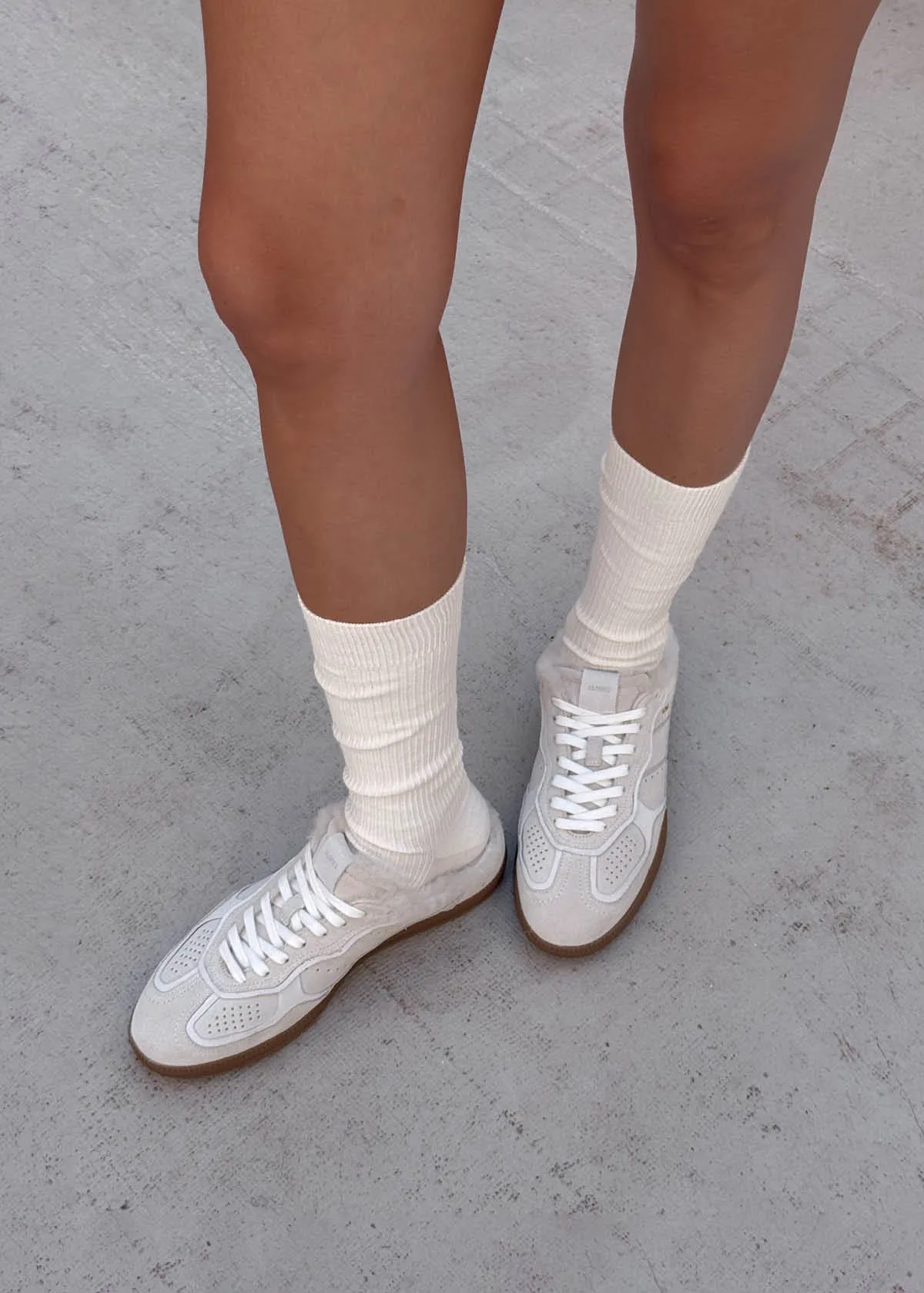 Tb.490 Mule Furry White Sneakers sold by Alohas product image thumbnail 2