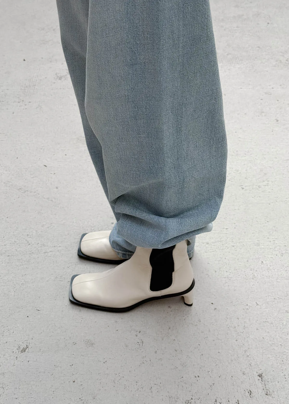 Elowen Rift Cream Leather Boots sold by Alohas product image thumbnail 2