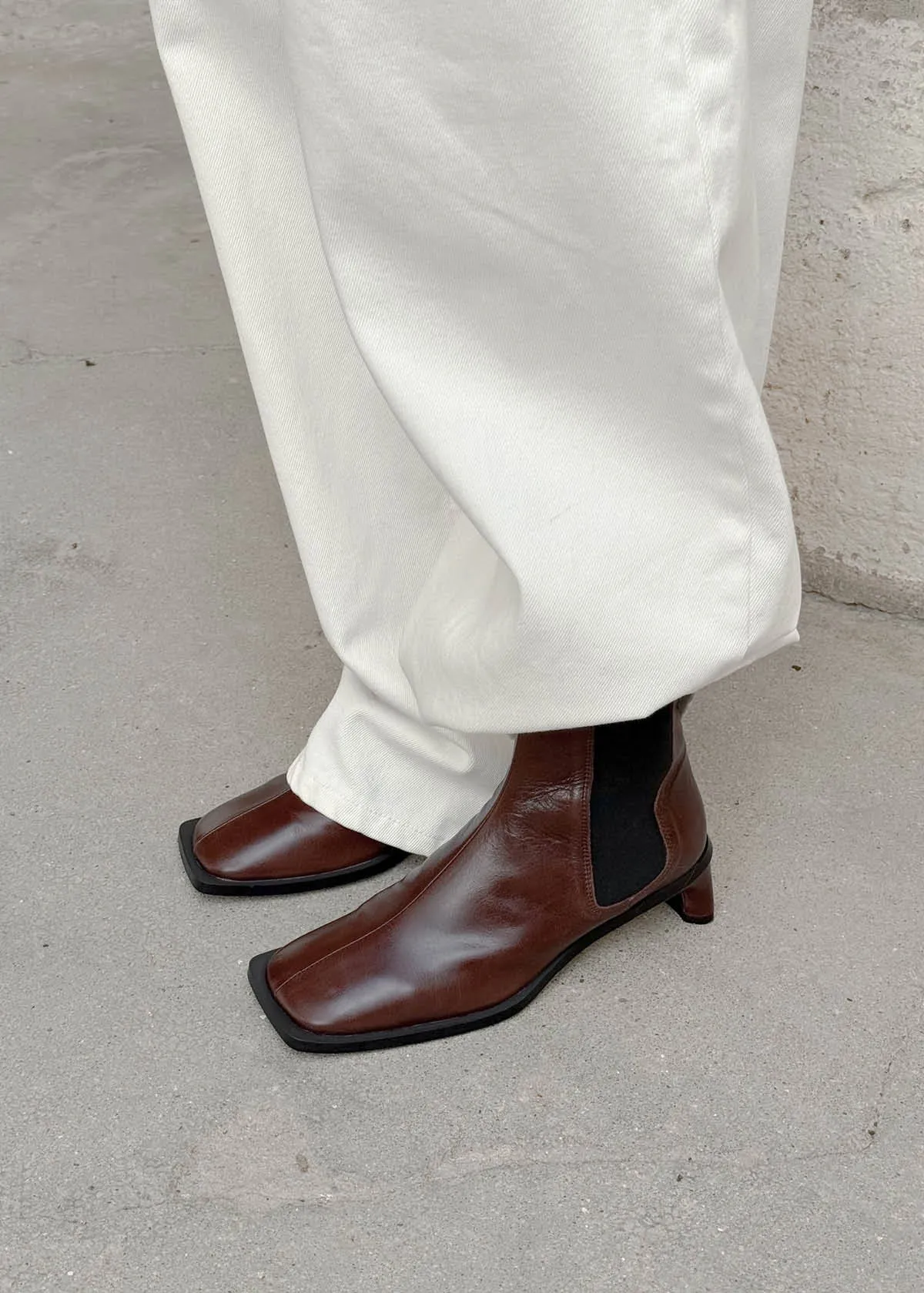 Elowen Rift Dark Chocolate Leather Boots sold by Alohas product image thumbnail 2
