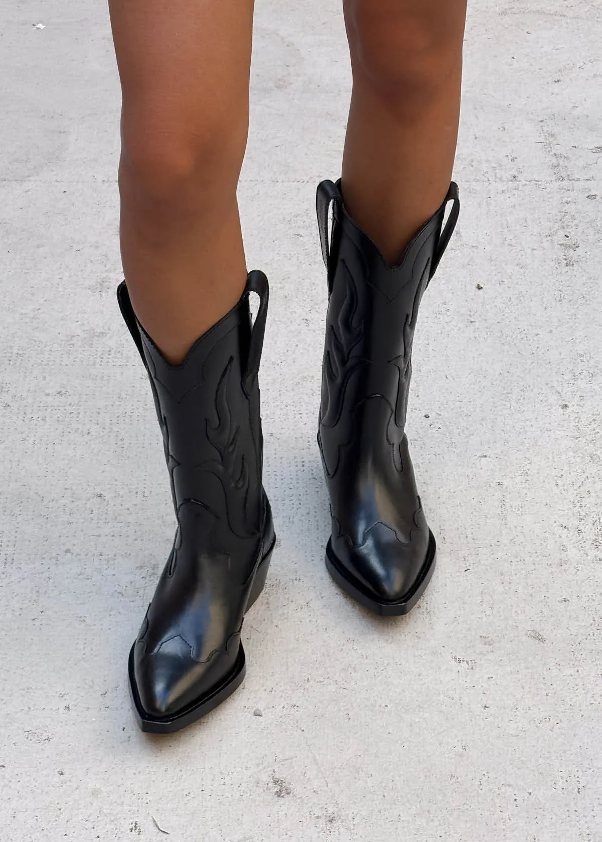 Calyx Black Leather Boots sold by Alohas product image thumbnail 2