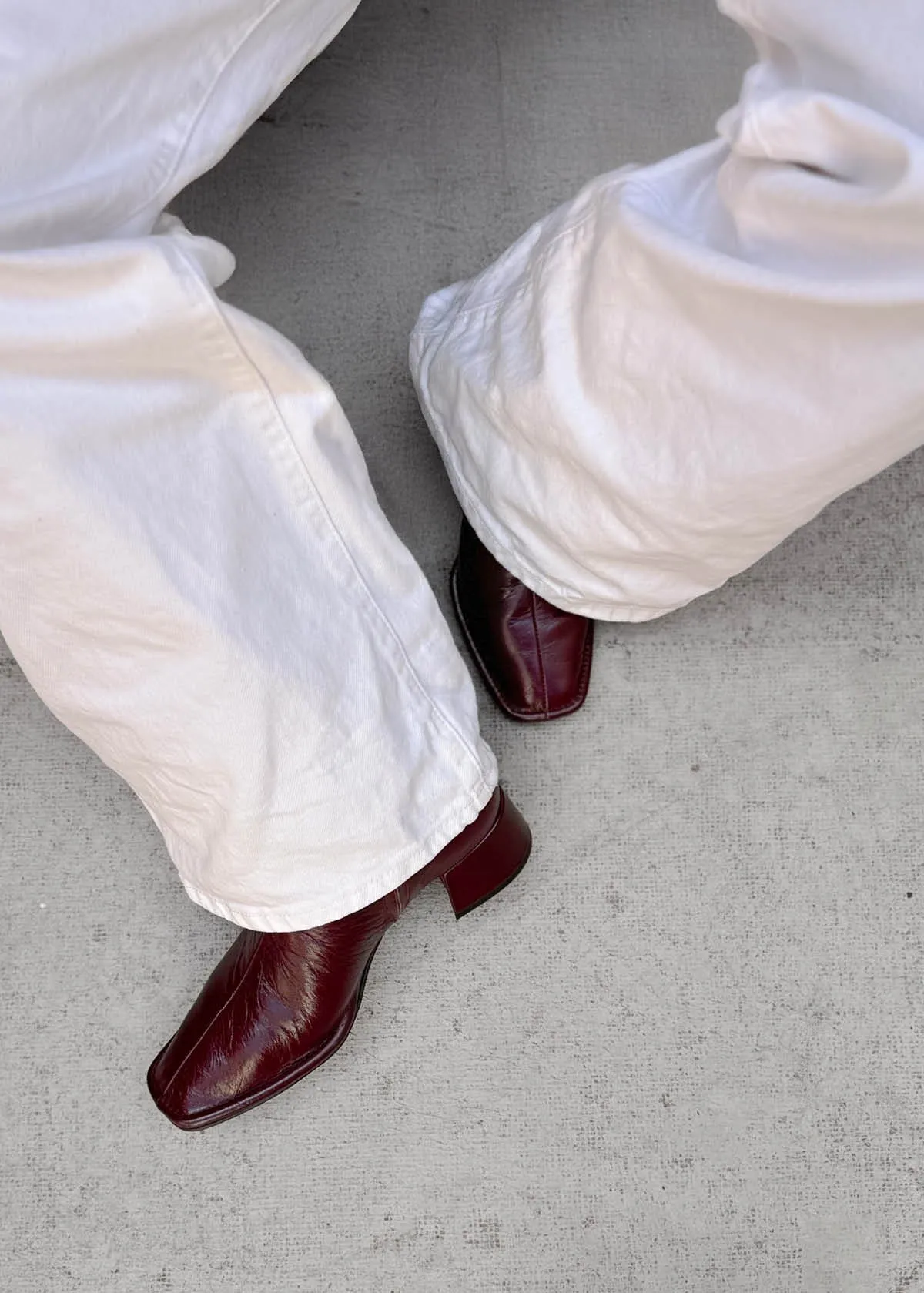 Berlin Rift Burgundy Leather Ankle Boots sold by Alohas product image thumbnail 2