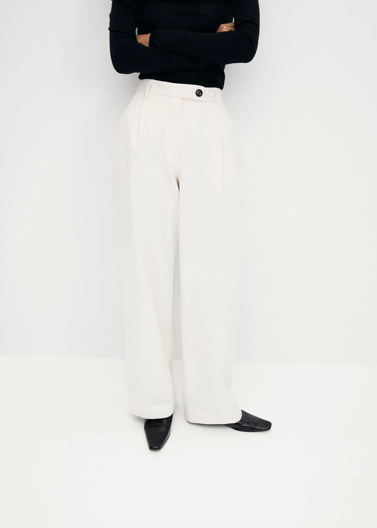 Noe Rift Black Leather Mules sold by Alohas product image thumbnail 2