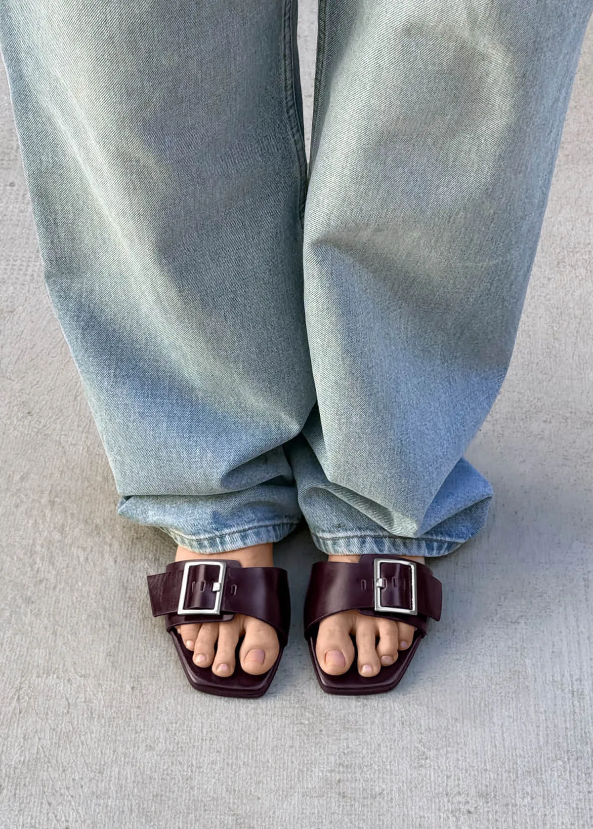 Vent Rift Burgundy Leather Sandals sold by Alohas product image thumbnail 2