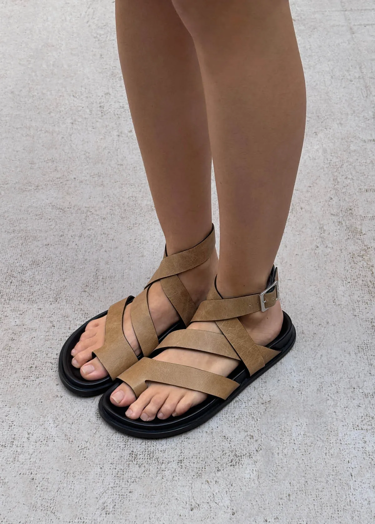 Tide Vintage Beige Leather Sandals sold by Alohas product image thumbnail 2