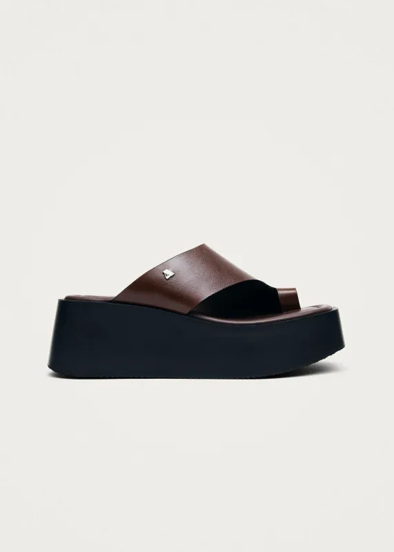 Nova Rift Brown Leather Sandals made by Alohas