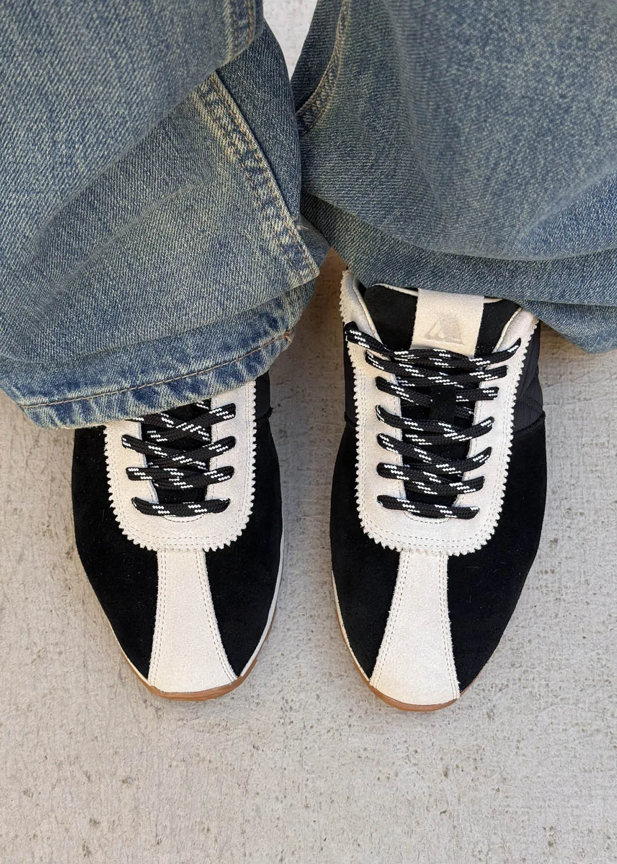 Tb.1897 Black Leather Sneakers sold by Alohas product image thumbnail 2
