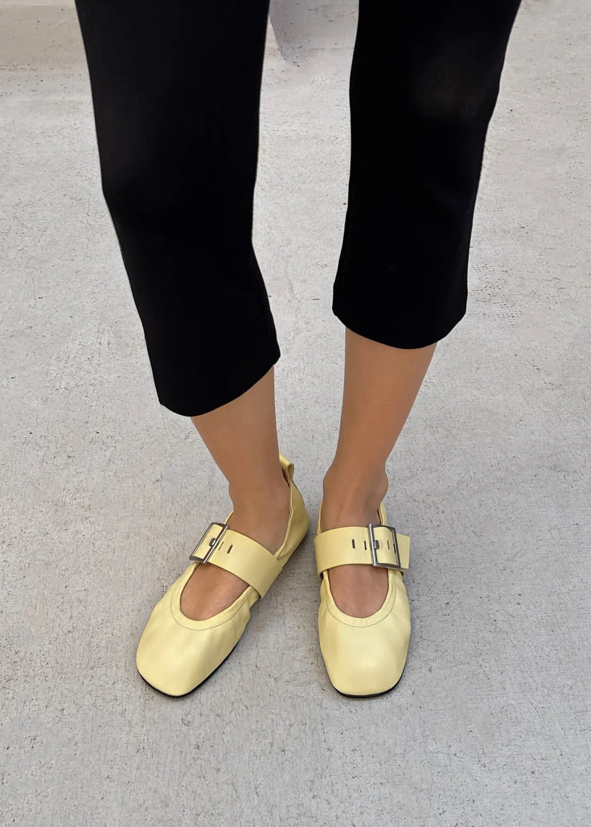 Sarea Vanilla Leather Ballet Flats sold by Alohas product image thumbnail 2