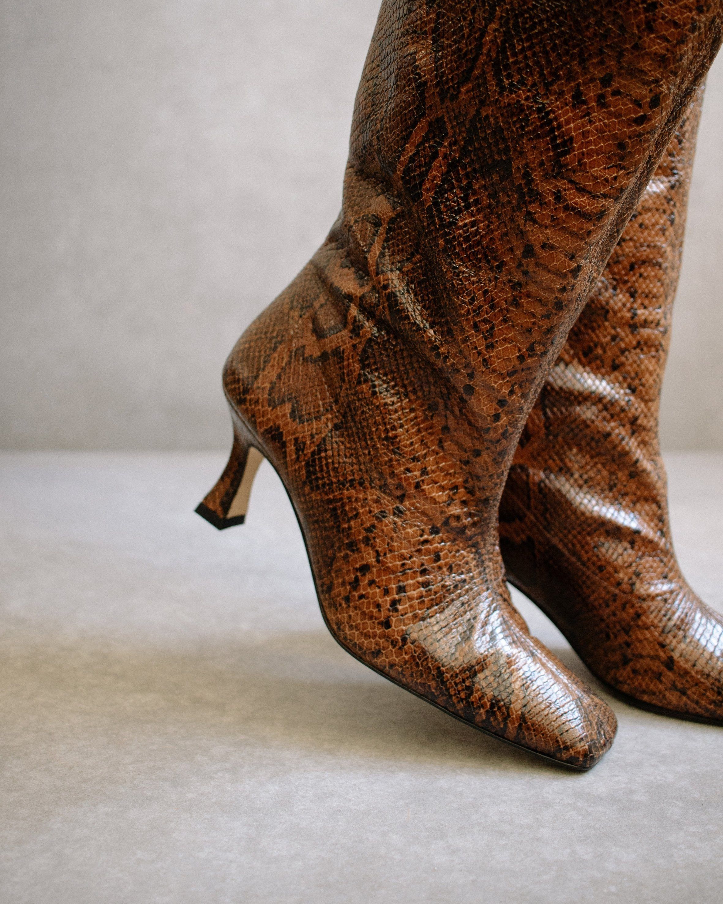 Billy Indo sold by Alohas product image thumbnail 5