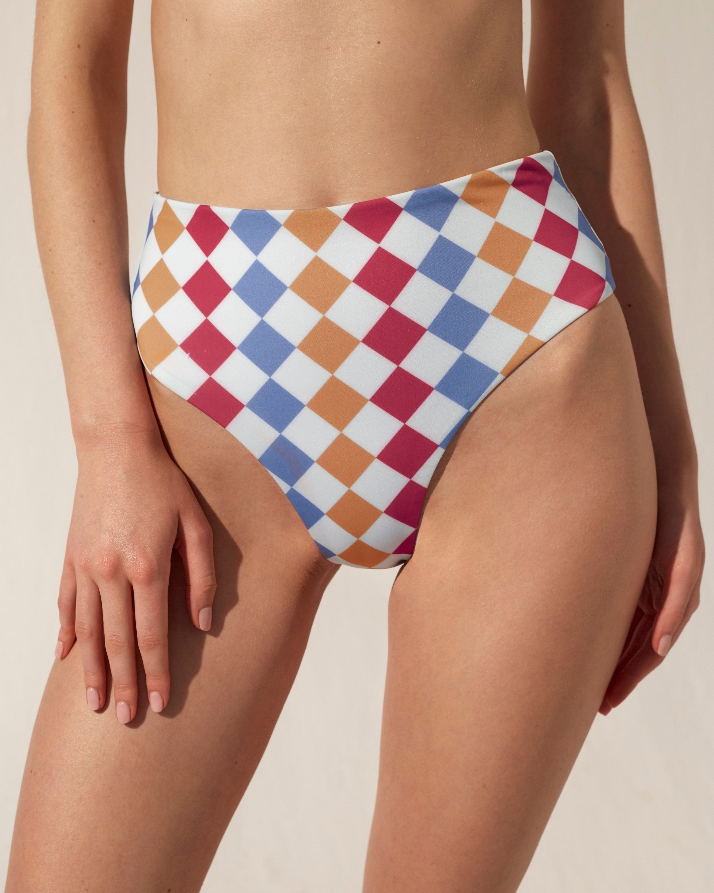 The Pentagon Bikini Bottom High Scacchi Multicolor sold by Alohas product image thumbnail 2