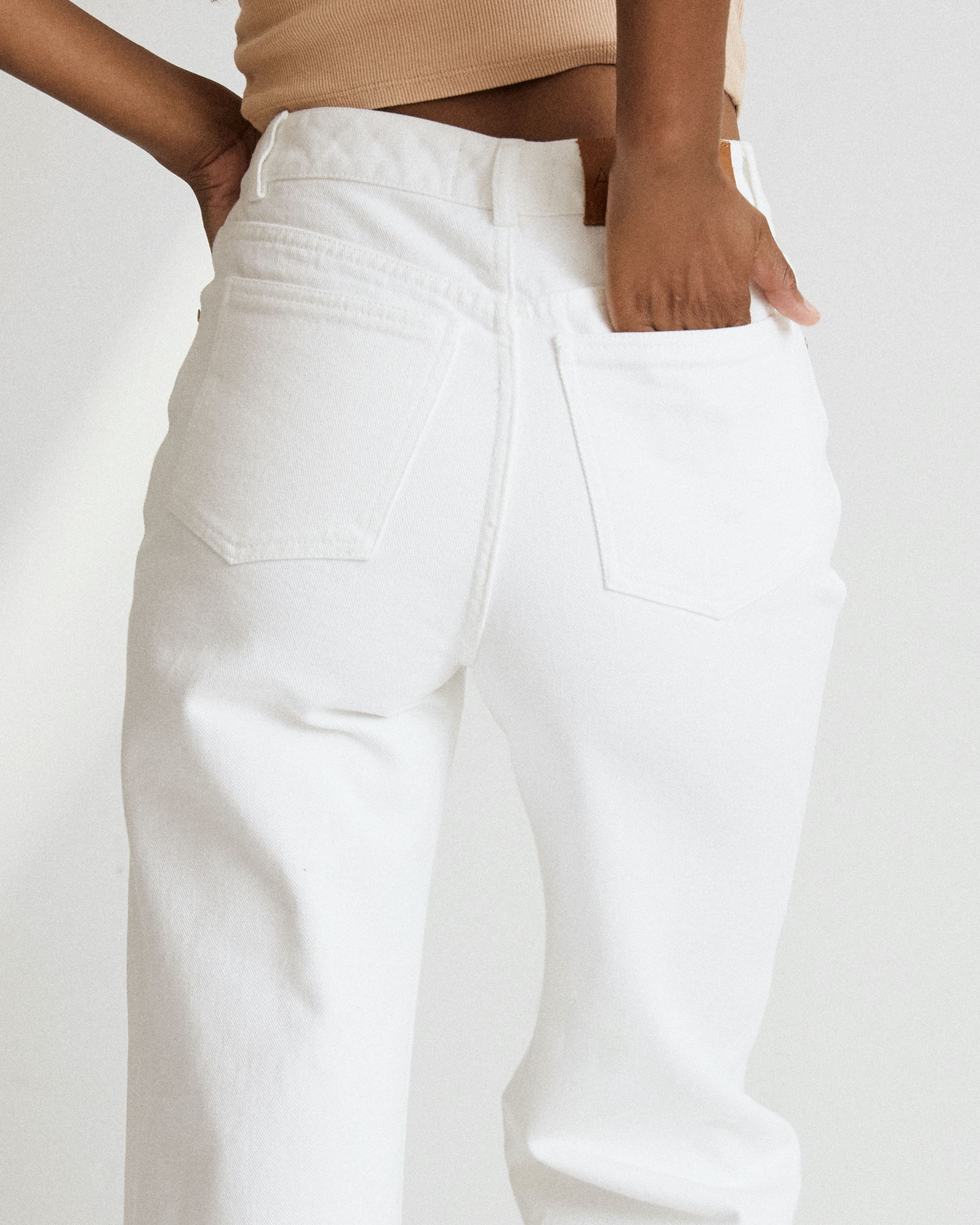 Piano Bright White Jeans sold by Alohas product image thumbnail 2