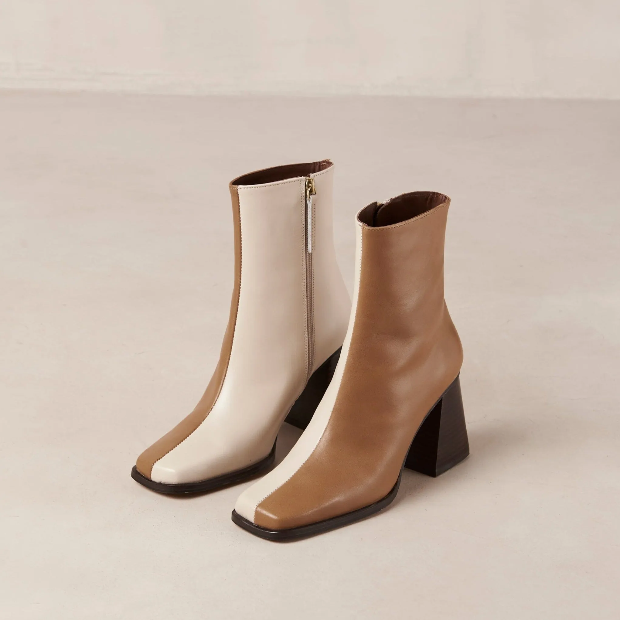 South Bicolor Camel Beige Leather Ankle Boots sold by Alohas product image thumbnail 3
