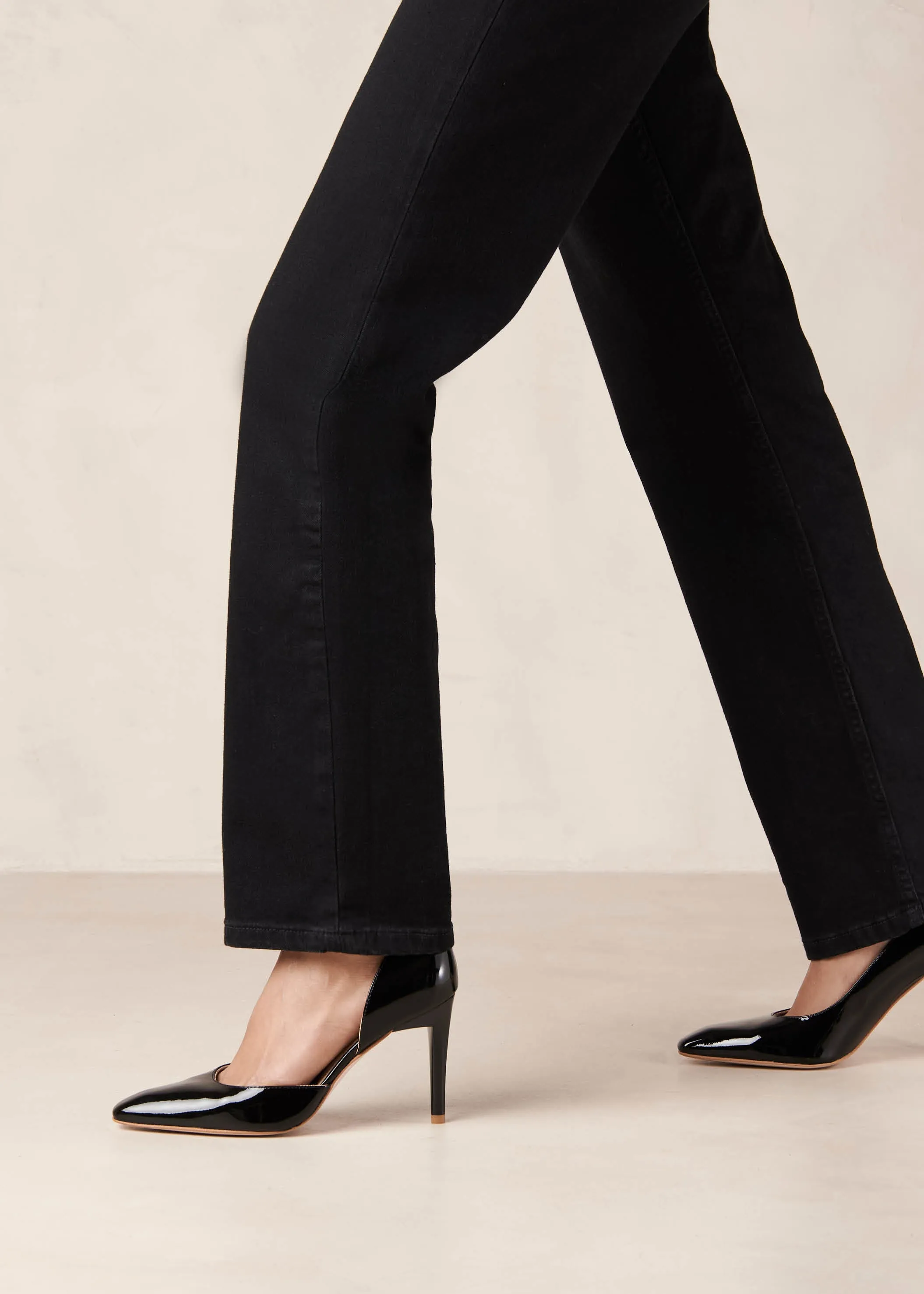 Amelia Onix Black Leather Pumps sold by Alohas product image thumbnail 5