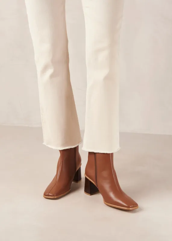 West Cape Vintage Tan sold by Alohas