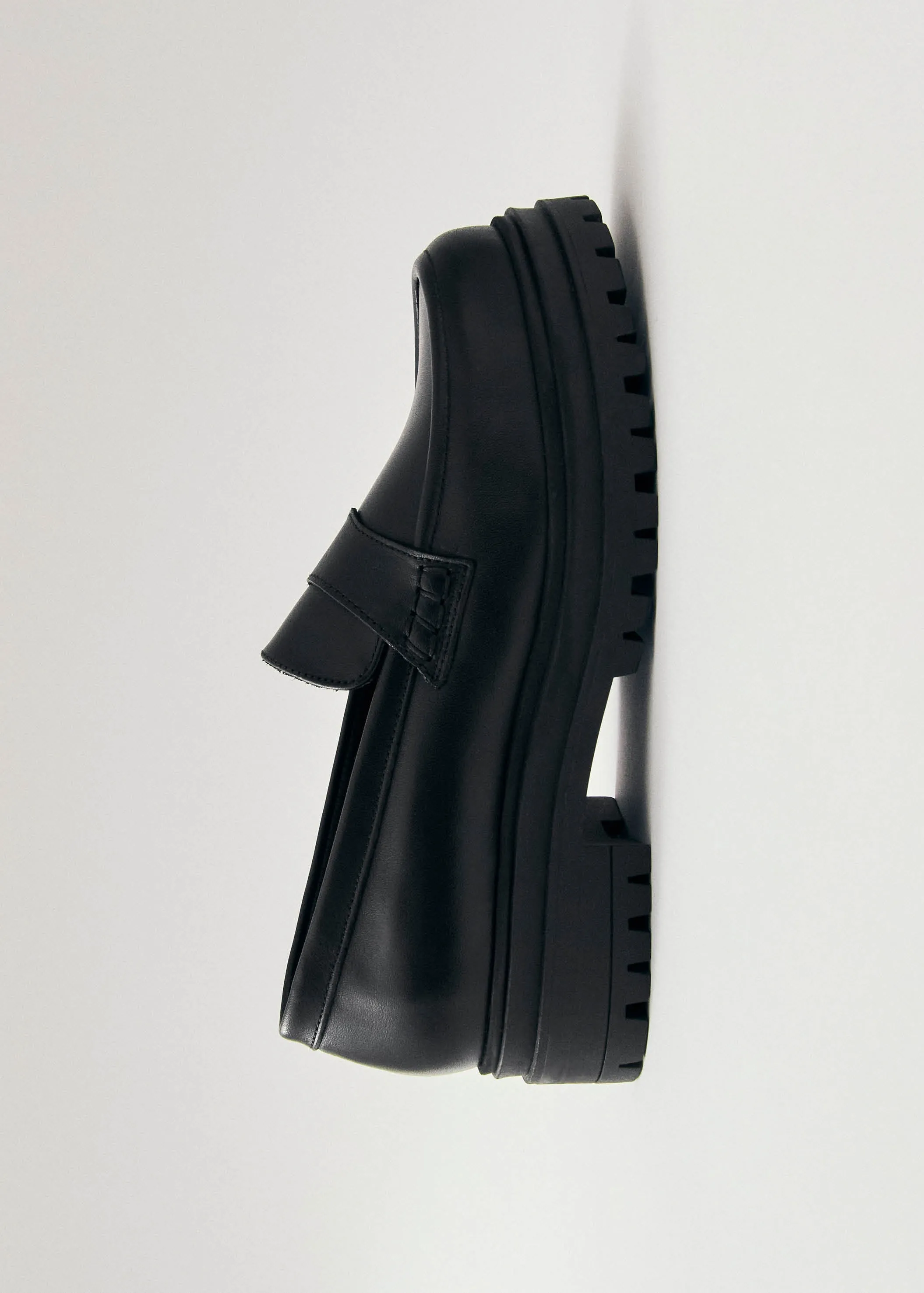 Obsidian Black Leather Loafers sold by Alohas product image thumbnail 5