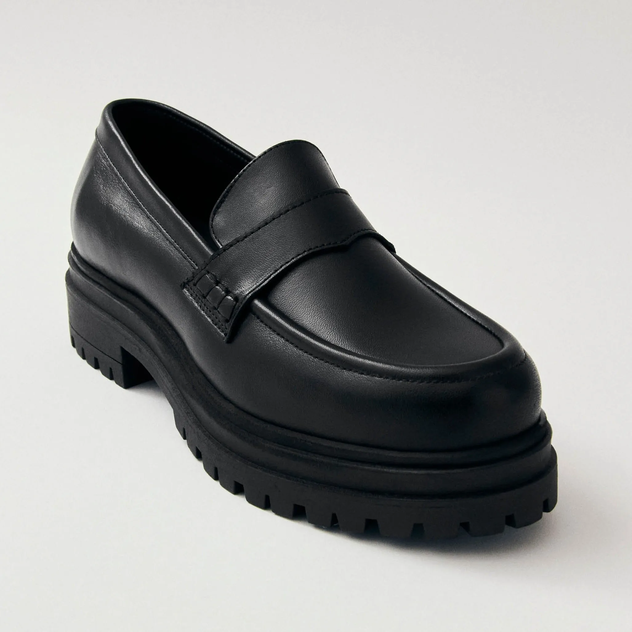 Obsidian Black Leather Loafers sold by Alohas product image thumbnail 3