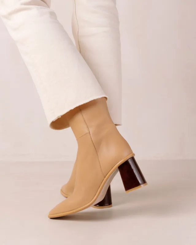 West Beige sold by Alohas