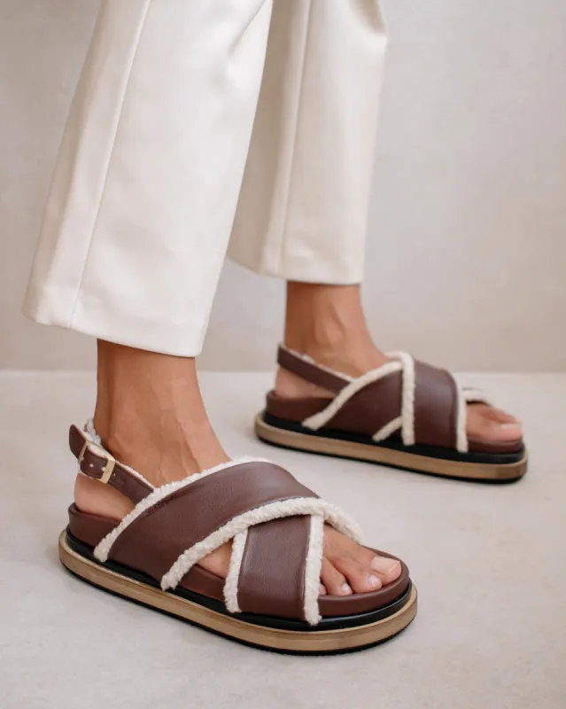 Marshmallow Brown sold by Alohas