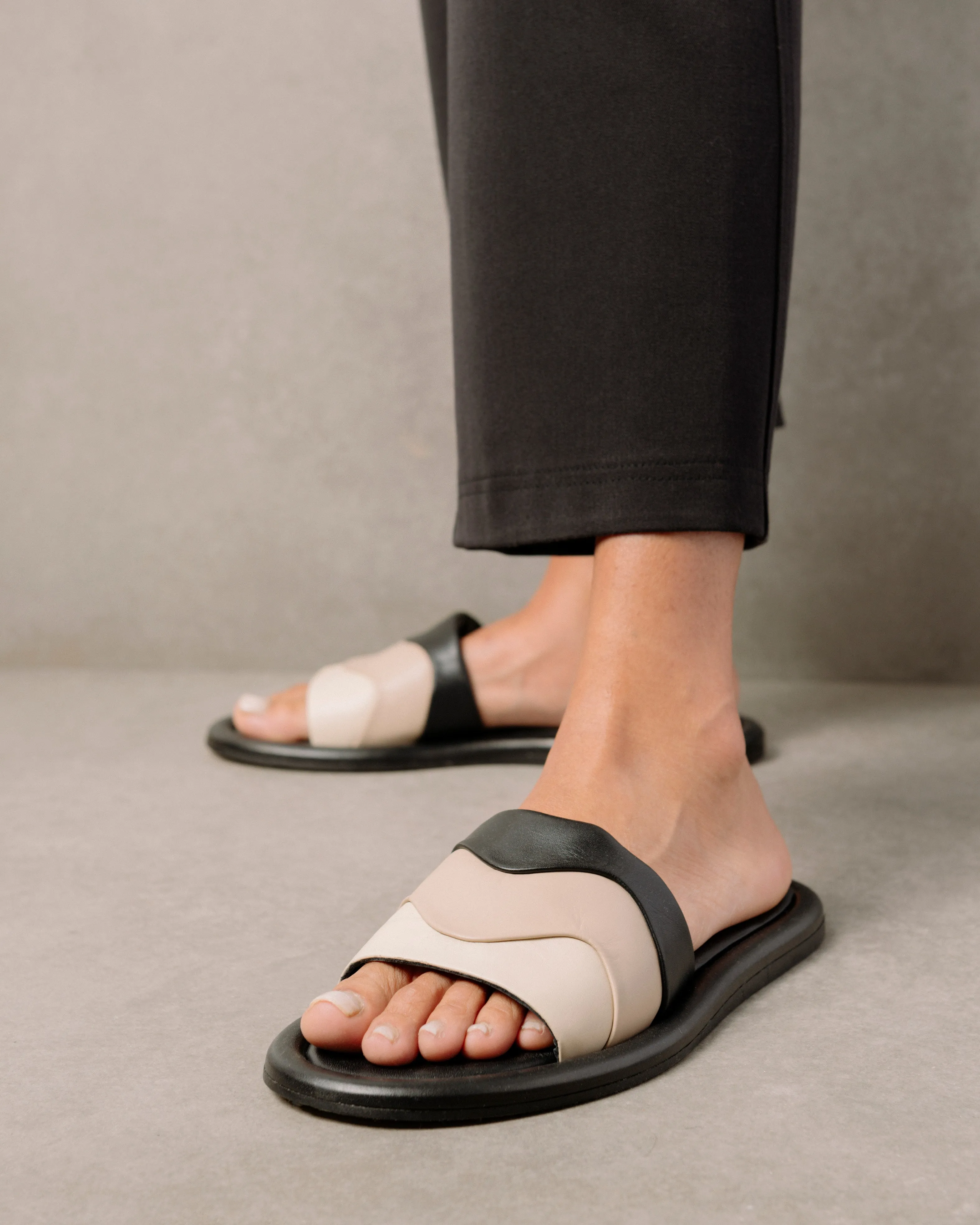 Malibu Kaleidoscope Black sold by Alohas