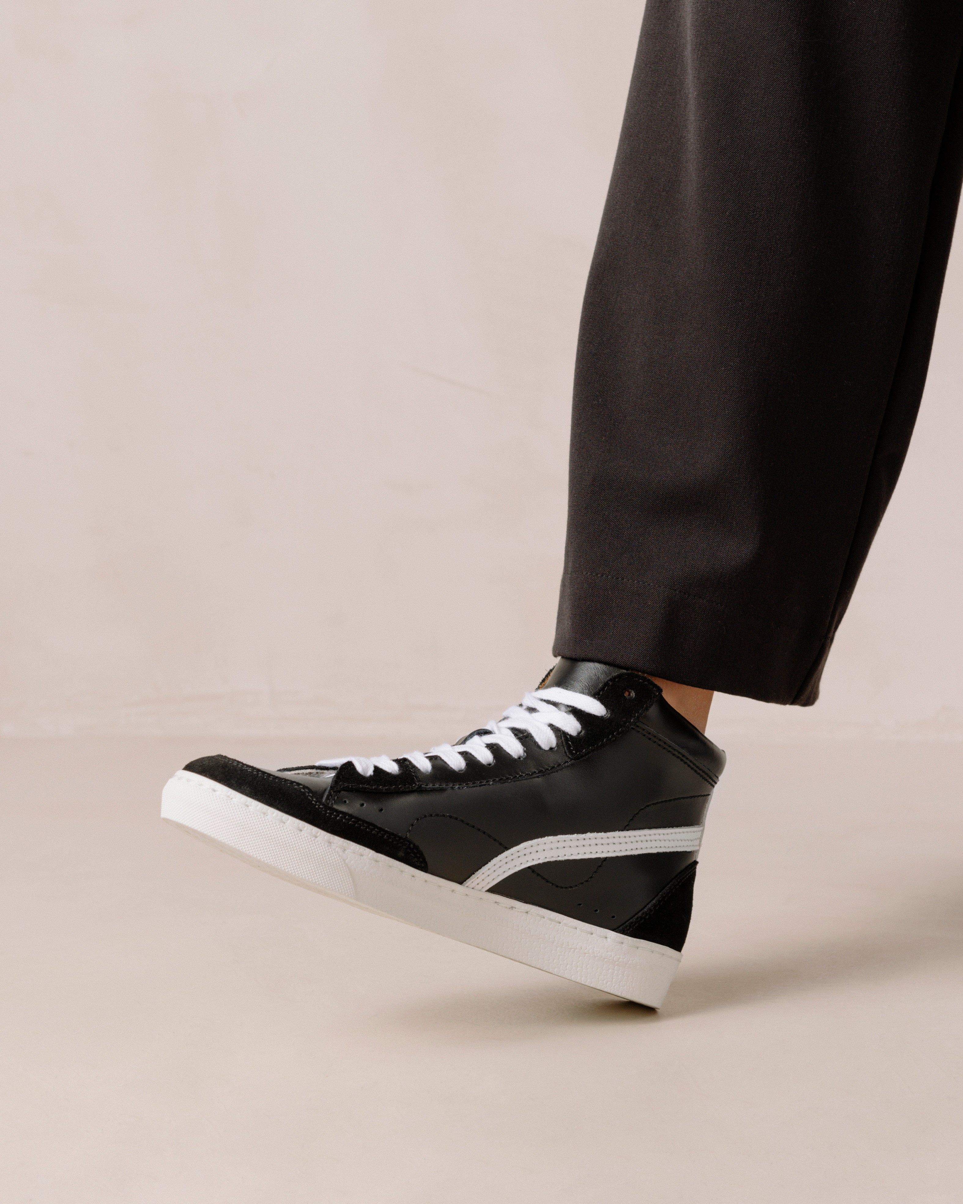 Tb.73 Blackout sold by Alohas product image thumbnail 2