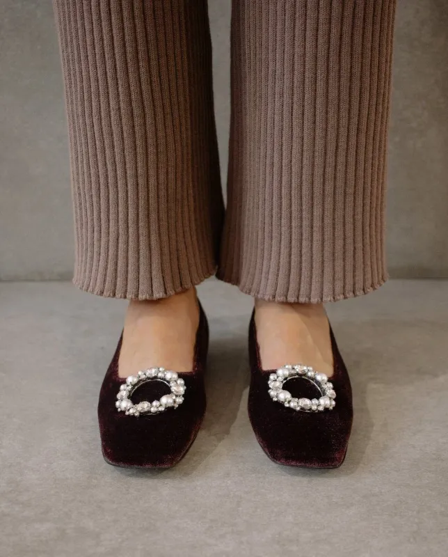 Bella Crystal Velvet Coffee Brown made by Alohas