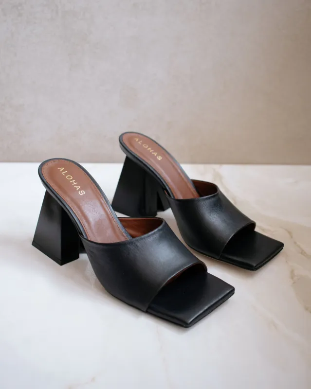 Dune Black sold by Alohas