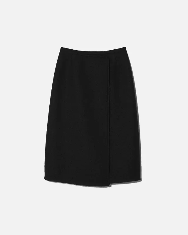 Walker skirt black made by Rier