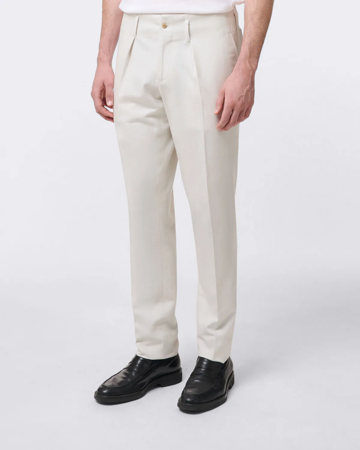 Bogart sports trousers with pleats and patch pockets on the back sold by Finamore product image thumbnail 4